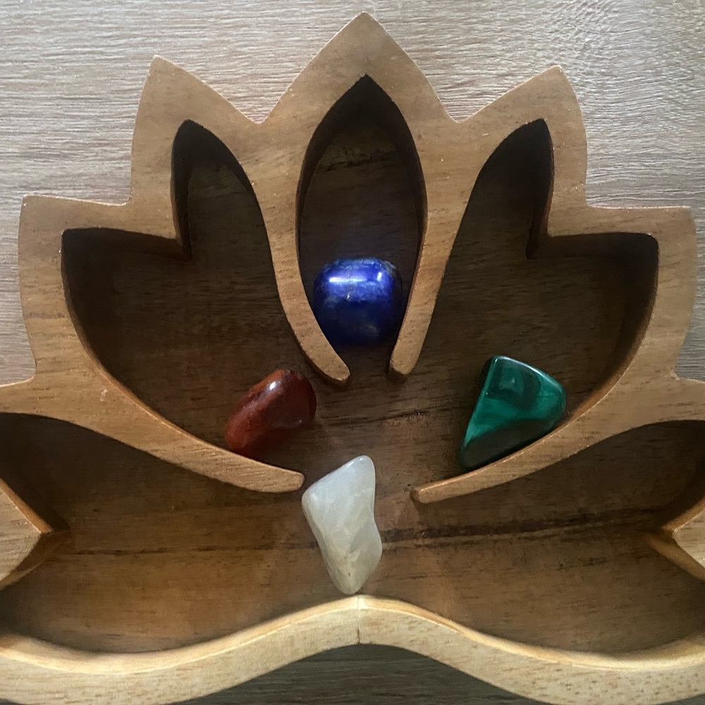 Wooden Lotus Shaped Tray - Picture 4 of 8